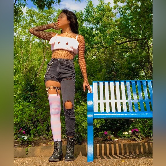 Meet your Posher, Kaitlin - Picture 4 of 5